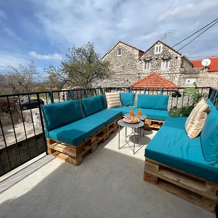 Kuca Za Odmor Ink Nerezisca